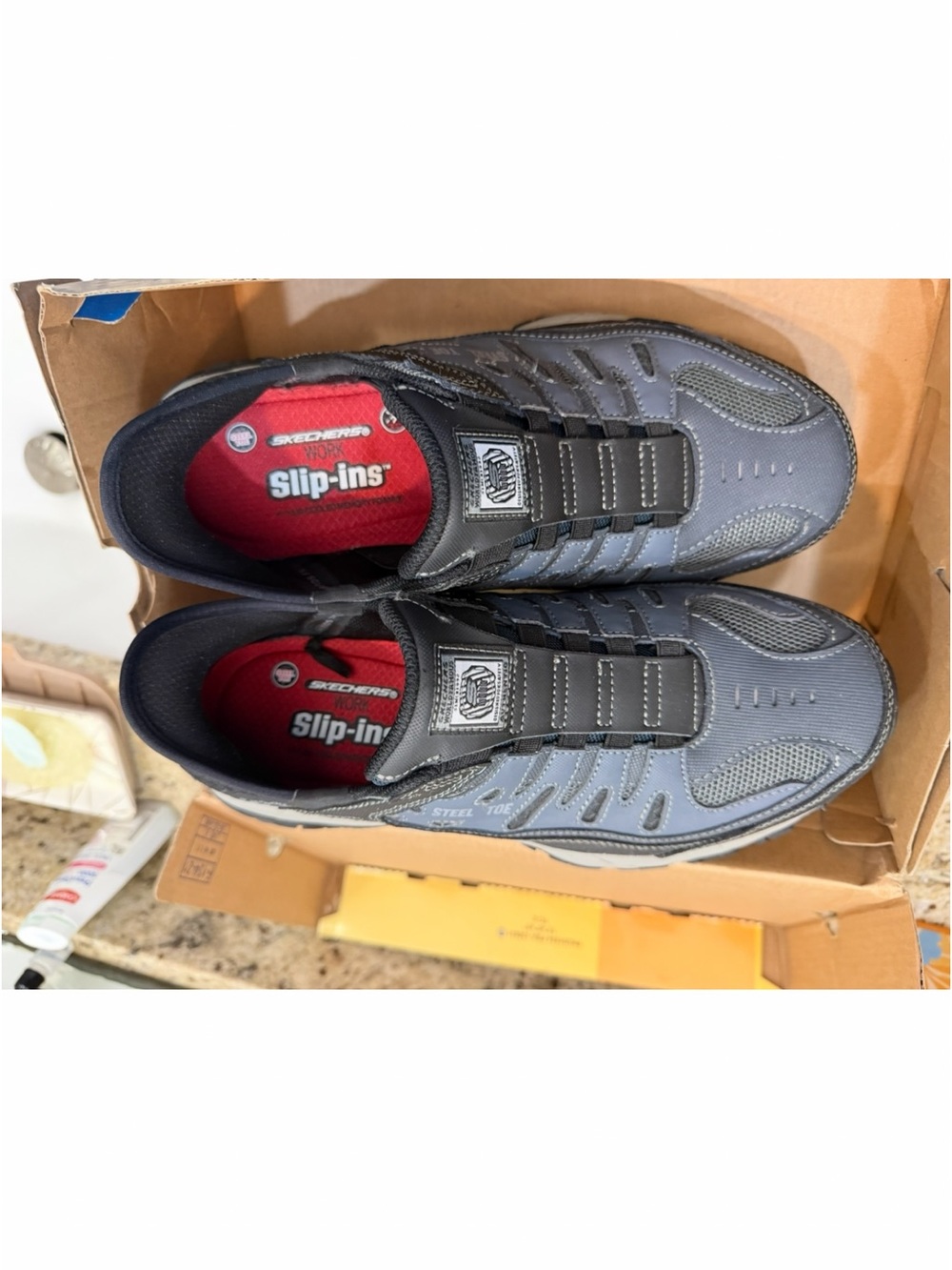 Sketchers Men’s work hands-free slip-ins featuring steel toe Size 8 Brand New